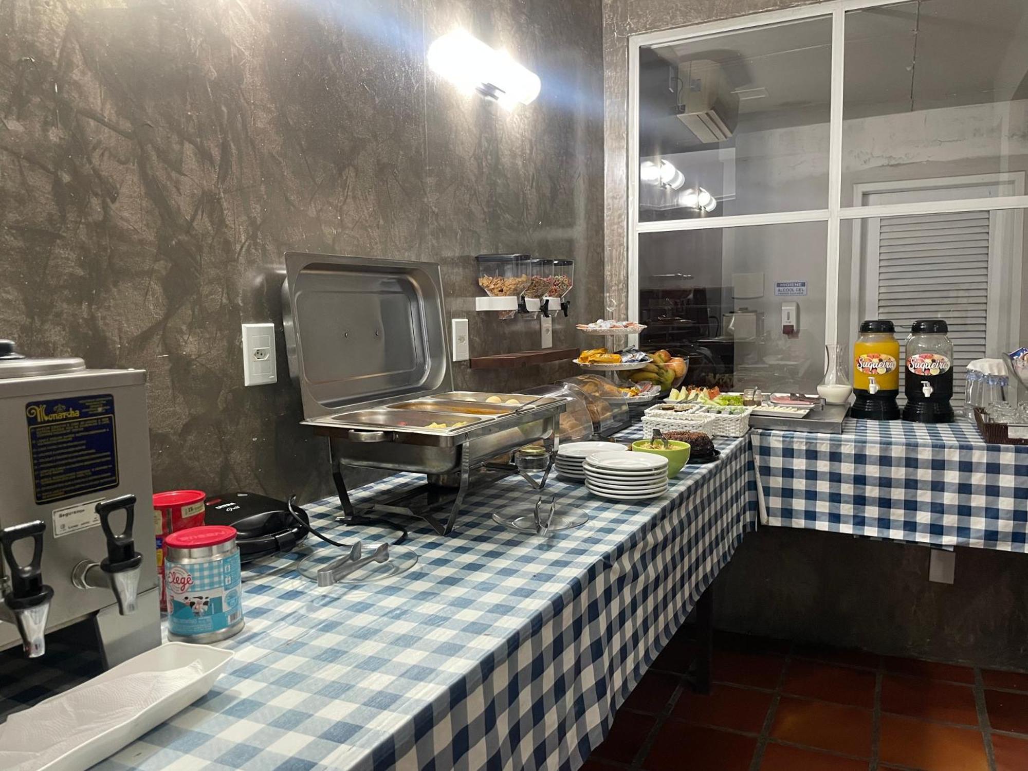 Hotel De Carvalho — Photos 2